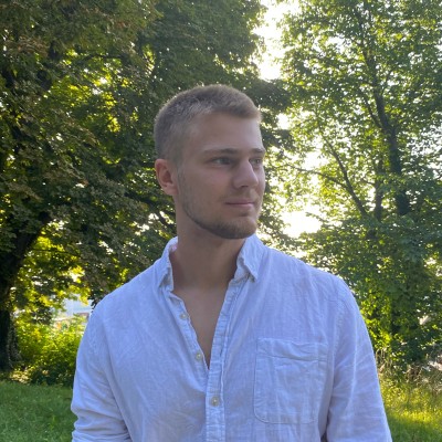 Nicolas S