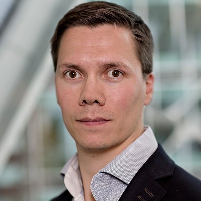 Erling B.